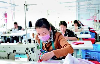 知行合一德技并修 北京文化傳媒的雙軌發展